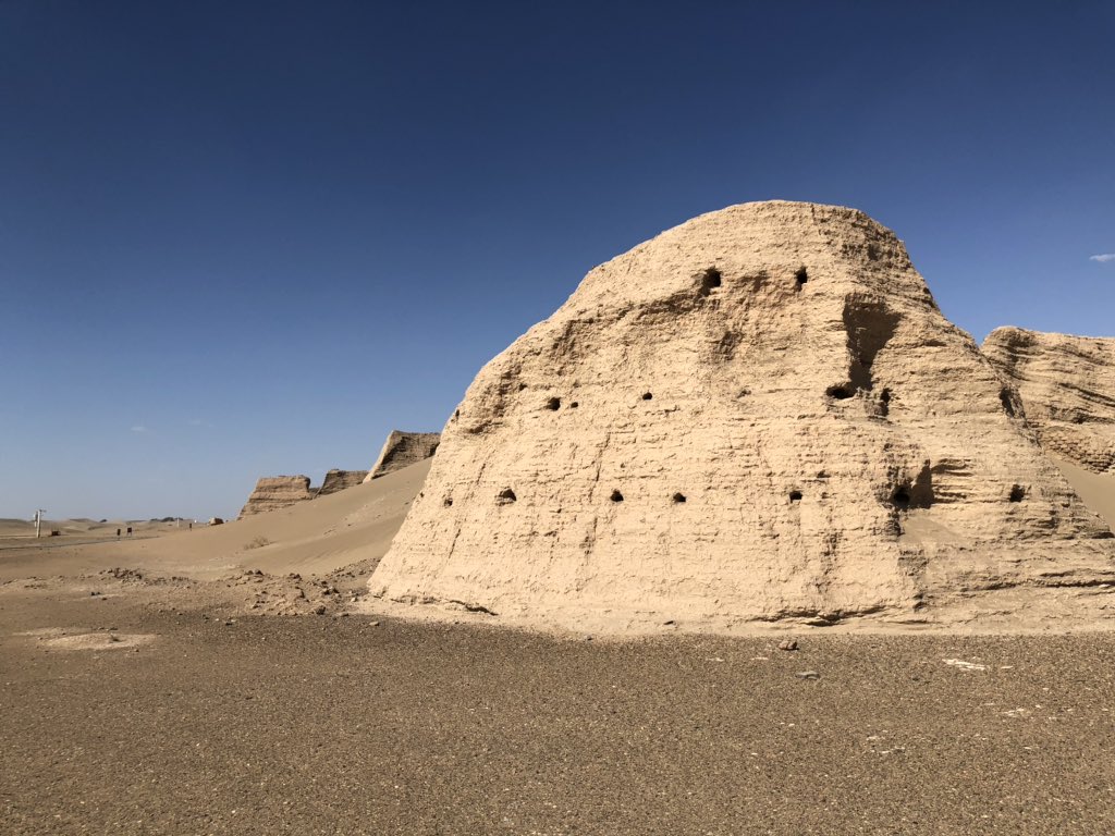 Founded by the Western Xia in the 11th century and becoming a nodal point trading through the Taklamakan on to Central Asia, Khara Khoto was taken by Genghis Khan in 1226 but survived his genocide against the Tanguts - continuing to flourish until its Ming conquest in 1372. 2/5