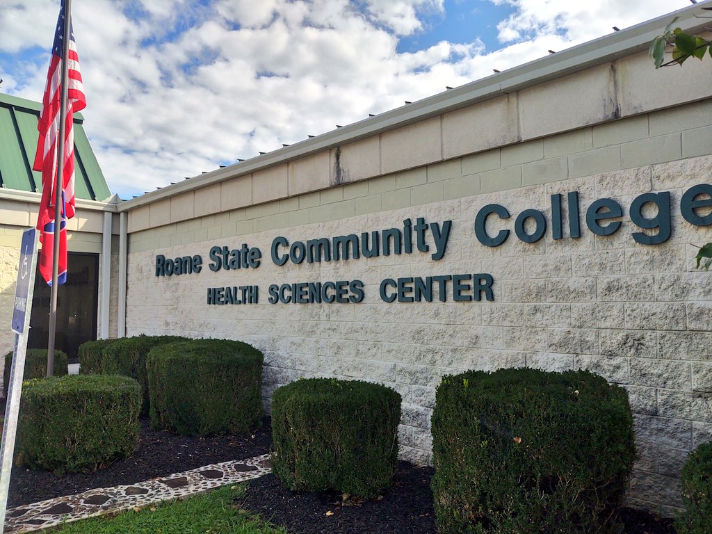 ChrisLWhaley's tweet image. #WelcomeBackWeek @RoaneState Knox County Health Science Campus #StudentsFirst