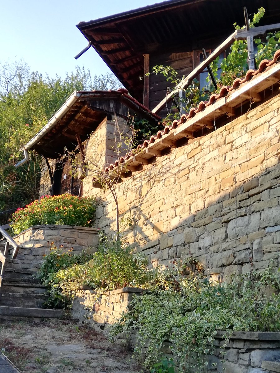 The village of #Katunishte <a href="/Burgas/">Burgas</a> region - #beauty of old #Bulgarian houses and #gates! 🏘️🌶️👌🍀💚💙🌿🌞👣🔔😇