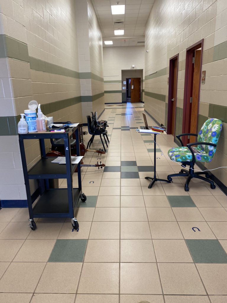 Mrs. Barry’s Orchestra Room! tweet media