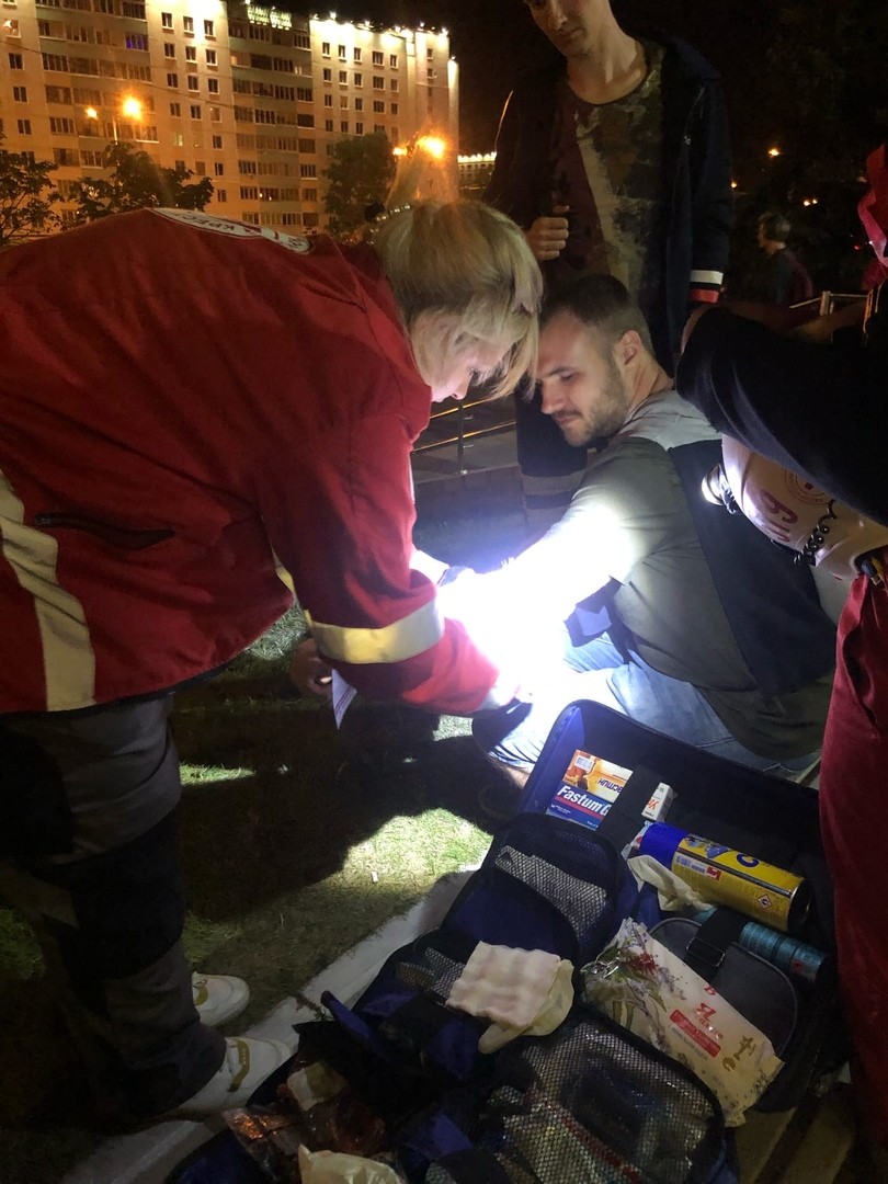 IFRC_Europe's tweet photo. Fresh photos from #Belarus 🇧🇾 : Red Cross teams continue to be on the ground providing first aid for those who need it. #ThanksVolunteers https://t.co/8nYEnwrS0D