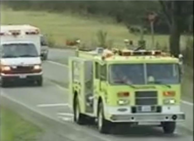 CAOpLifeSaver's tweet photo. We are grateful to the amazing Firefighters and First Responders working to keep us safe. Please remember when you respond to an emergency and your route crosses train tracks, trains always have the right of way! #NeverTryToBeatATrain #ThankYouForSavingLives #StaySafe https://t.co/G7hs1cuNGC