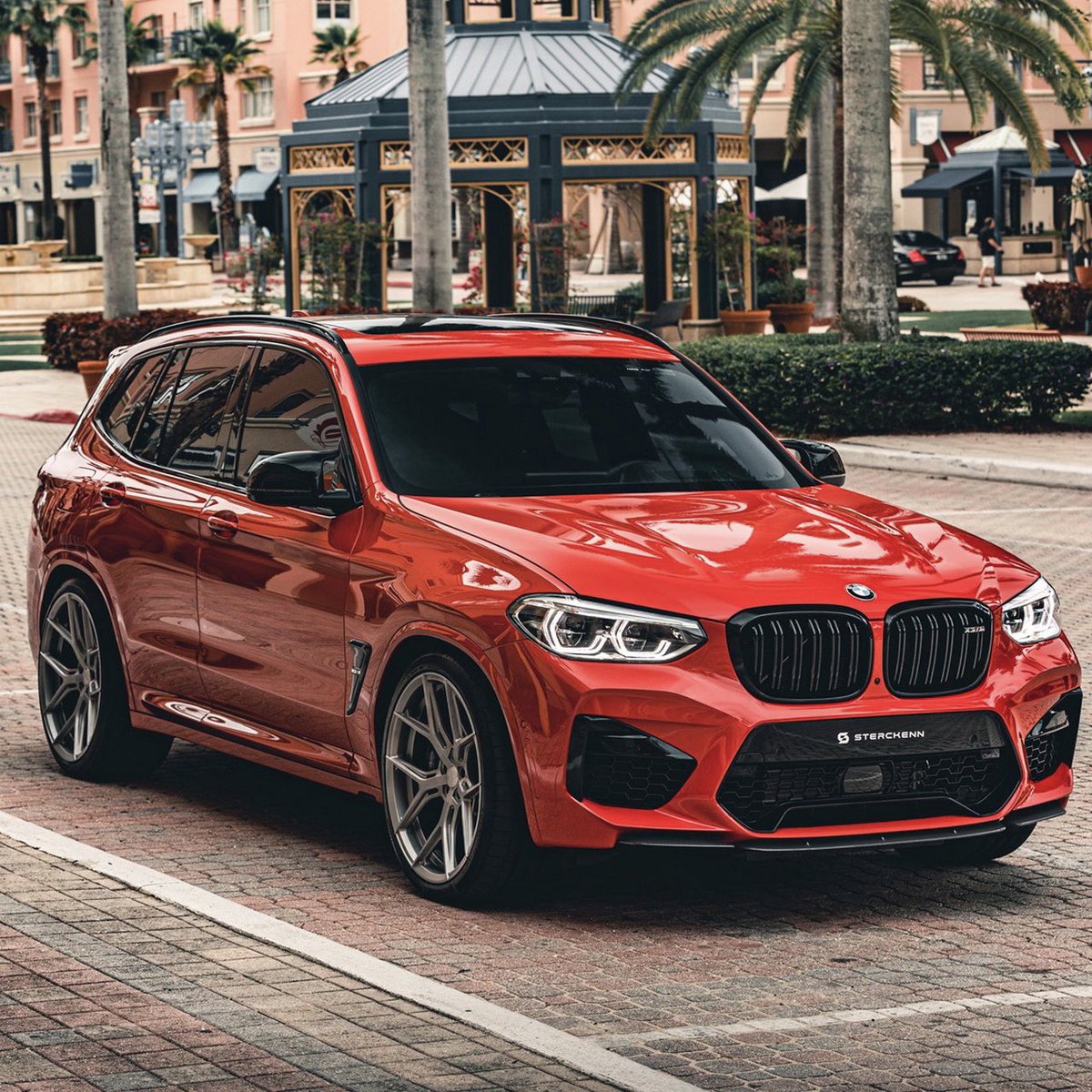 Twitter 上的MotorBeam："#BMW X3 M gets a sweet and subtle custom mod with new front carbon fibre splitter. Looks good in red n black, doesn't it? #MotorBeam https://t.co/Gxf7nbI6TN" / Twitter