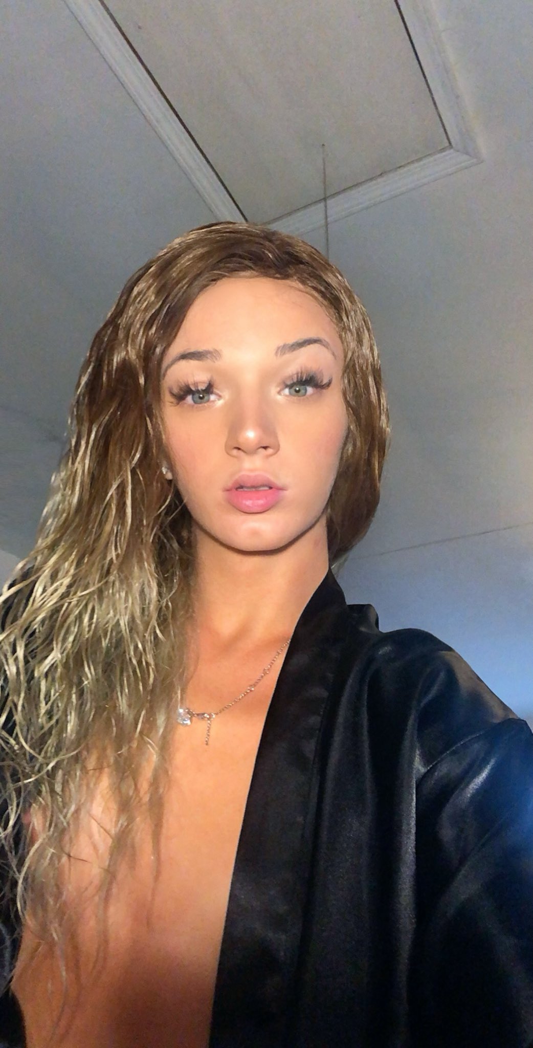 Stella Samore on X: Good morning 😝💕 t.coe2MThS5nGX  X