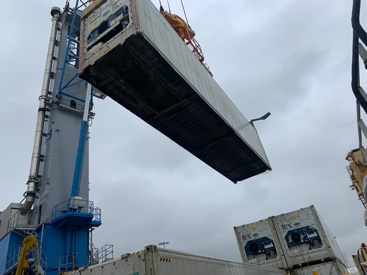 Hammond_Agency's tweet photo. Unfavourable weather will not dampen our spirits as operations commence on #Swedishstream @Port_of_Dover #Seatrade #PODCL. #teamwork #keyworkers #SupplyChain #Zodiac https://t.co/IuIUPHvwyu