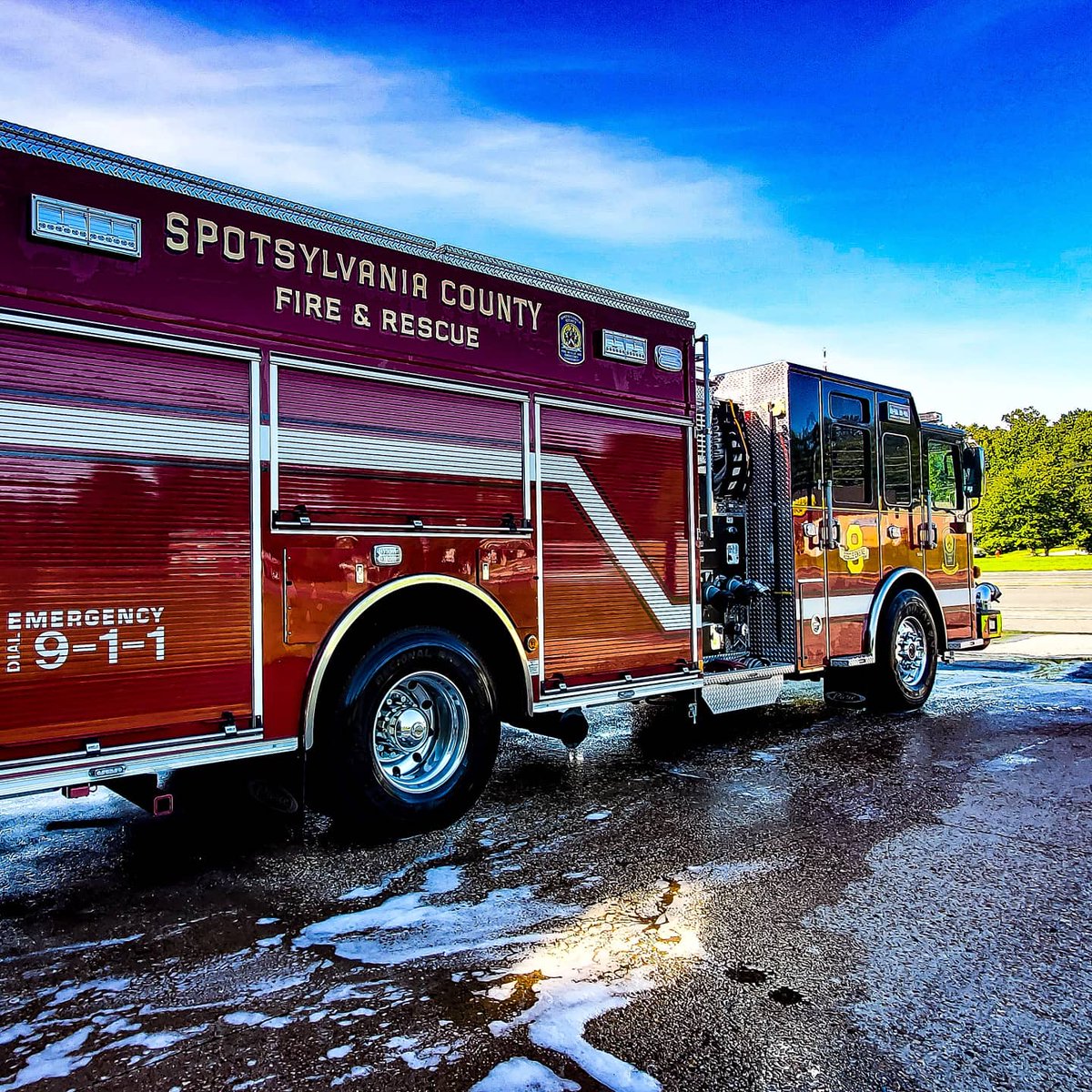 ThornburgFire8's tweet photo. Sunday the BLACKSHEEP were out training hard with pulling lines in preparation for a commercial fire attack, then transitioned to timed drills for the Operator.
#alwaystraining #blacksheep #IntoTheJob #combinationsystemworks #forthem #8BShift 
@SpotsyFREM @SpotsyGov @PierceMfg https://t.co/Rf4q9R4qzR