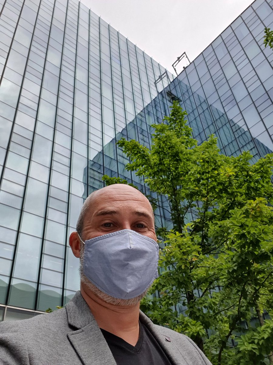 First day in the office since March. A strange feeling. But I didn't feel at risk as <a href="/DellTech/">Dell Technologies</a> uses data to back the decision to reopen its various sites, and the office in #Frankfurt had been perfectly prepared by the Facilities team. So great to see some dear colleagues again!