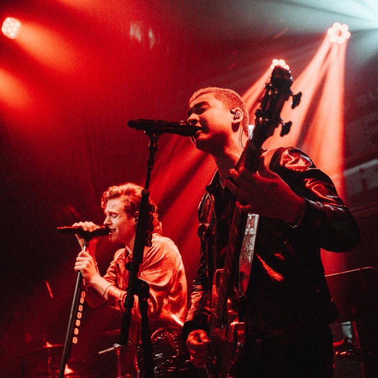 MkvAmelie's tweet image. Cake said #5SOSRedTeam ❤️ #STREAMTEETH #STREAMOLDME #STREAMNITSW #CALMPromoComp