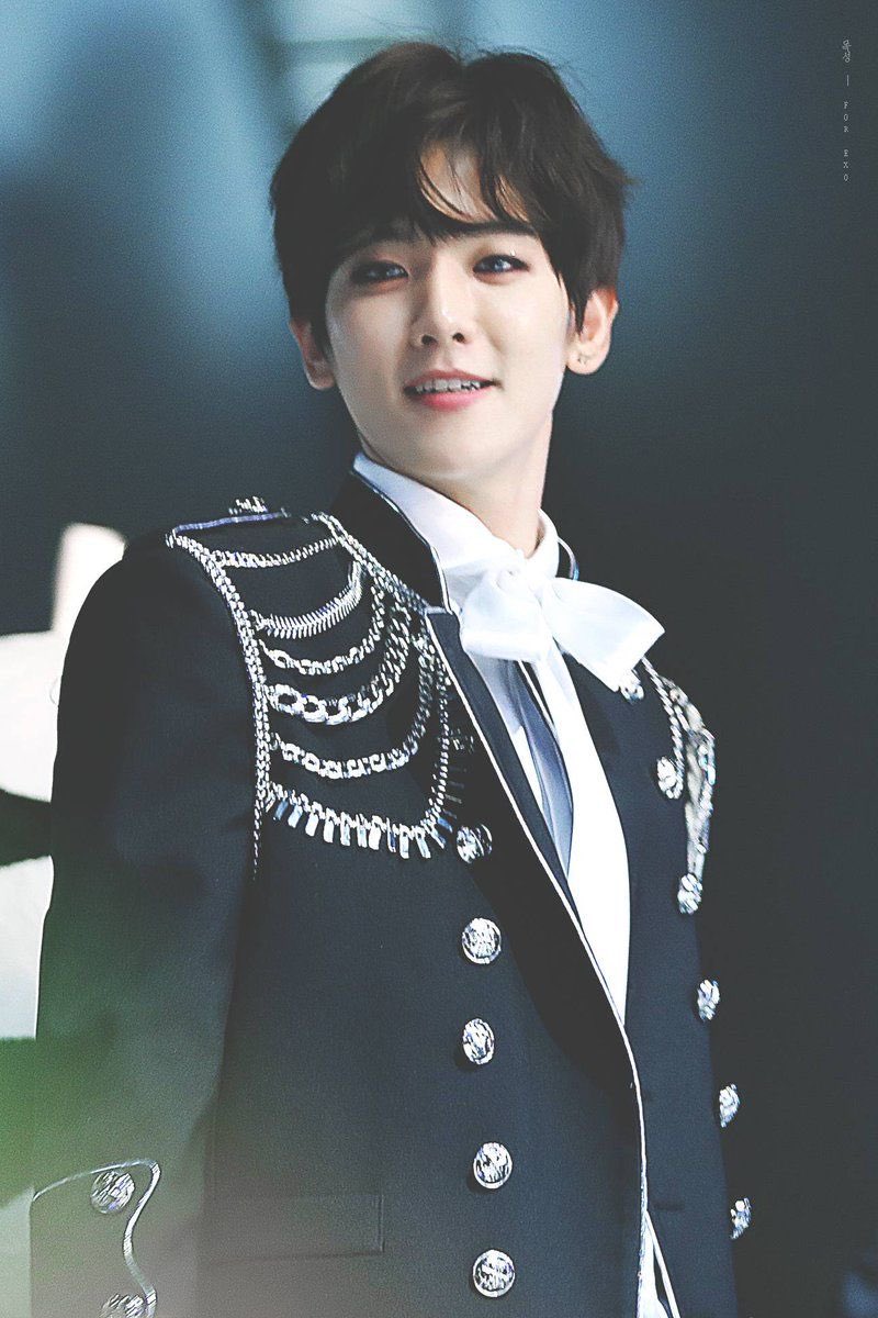 bestof100hyun's tweet photo. 👑 Prince Baekhyun 👑 https://t.co/KkqIa12NhP