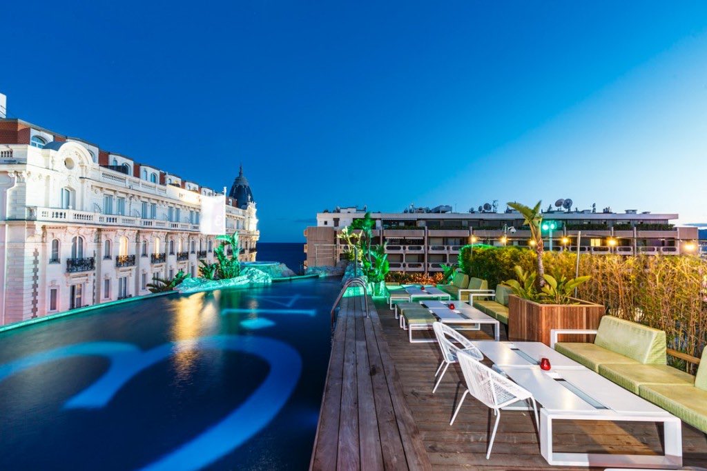 Rooftop le 3.14, Cannes 📍 #rooftop #CotedAzurFrance #discover #bar #insolite #Travel #voyage #decouverte #cannes 
📸2e: Alban Pichon