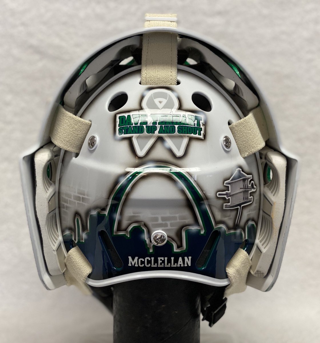 Our mask for @HurstMensHockey is done and heading home. Excited to add them to the #HHdFamily this year and want to wish them the best of luck this season. Thank you for the opportunity!!! #NoWhiteBuckets
