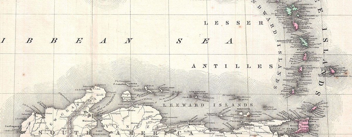 Curaçao a d’abord été sous domination espagnole à partir du XVIème siècle.Il semble toutefois que c'est le Portugal qui a donné son nom à l'île, curaçao était un nom dérivé du mot portugais coração (coeur).Le territoire étant alors une plaque tournante du commerce mondial.