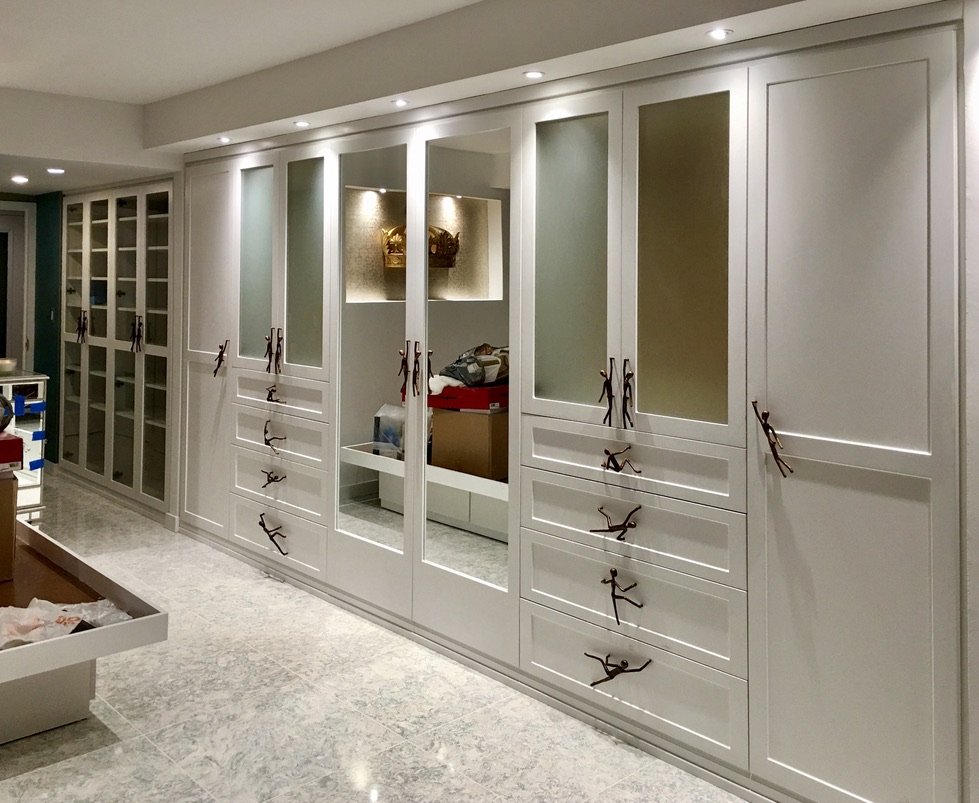 Closets's tweet image. An Eclectic Wardrobe for a Master Bedroom in New York ready to be moved in. Designed in Custom White Painted Wood. Made &amp;amp; Installed in NY by transFORM.

#TransformationTuesday #TransformTuesday #TrendyTuesday #TechTuesday  #TakeMeBackTuesday #transformhome