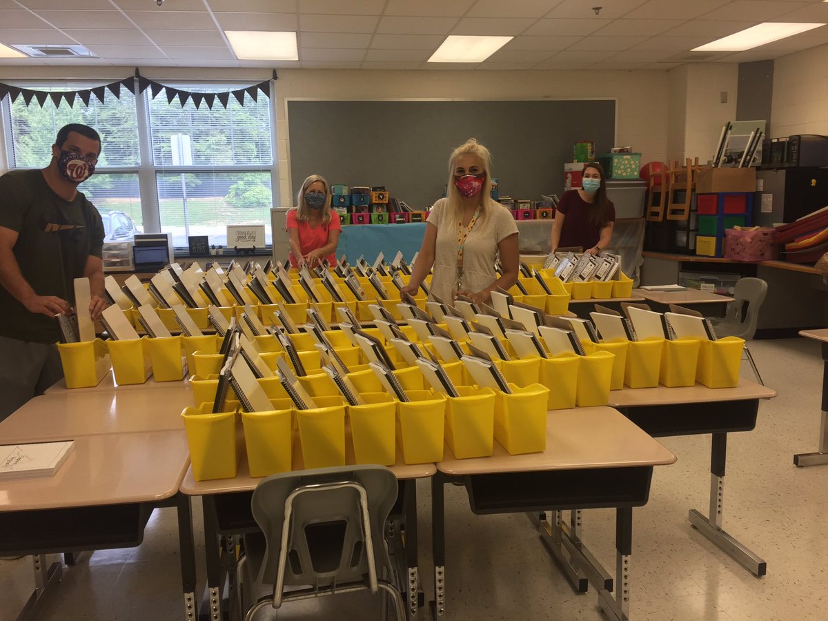 Ms. Cowan tweet media