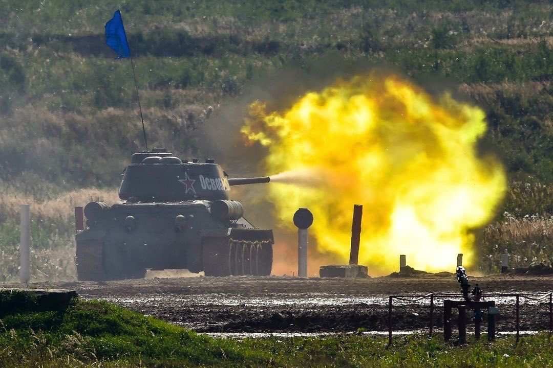 One novelty in this year’s Army Games is that T-34-85 tanks (possibly including the ones received from Laos last year) are taking part. 24/ https://www.instagram.com/p/CEQ_MDOoqoR/?igshid=bgx8tbzr5ftm