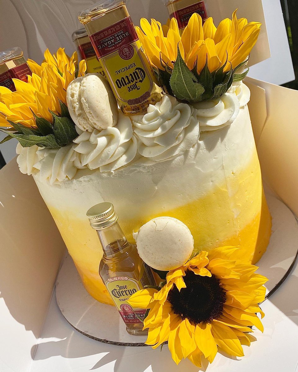 imnotevenachef's tweet photo. hey yall! my 24th birthday is tomorrow &amp; i don't want anything but a moment of your time! i'm a baker in the 757 &amp; one RT could get me my next customer. 😊 please share! https://t.co/StCf8l3TGn