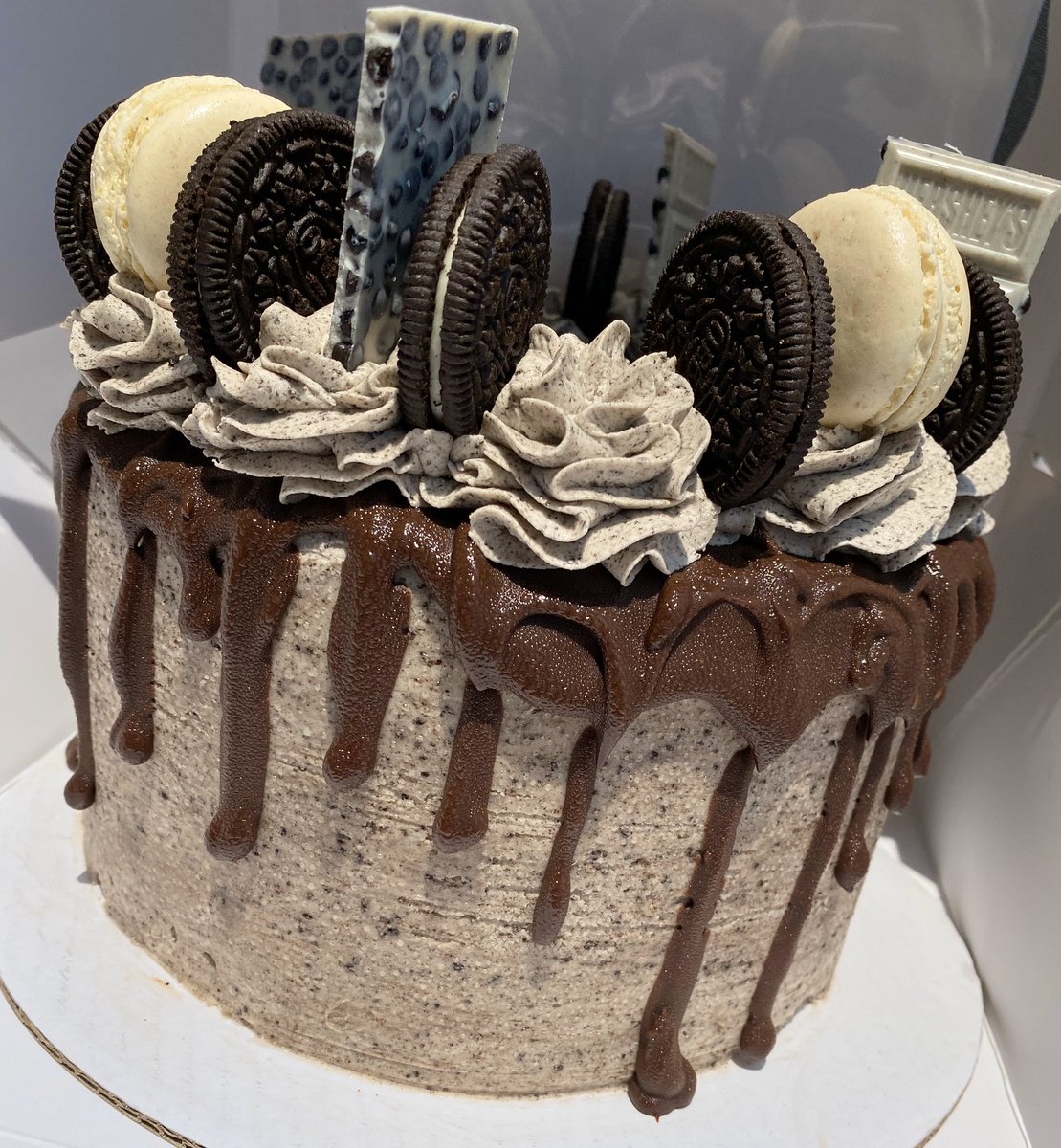 imnotevenachef's tweet photo. hey yall! my 24th birthday is tomorrow &amp; i don't want anything but a moment of your time! i'm a baker in the 757 &amp; one RT could get me my next customer. 😊 please share! https://t.co/StCf8l3TGn
