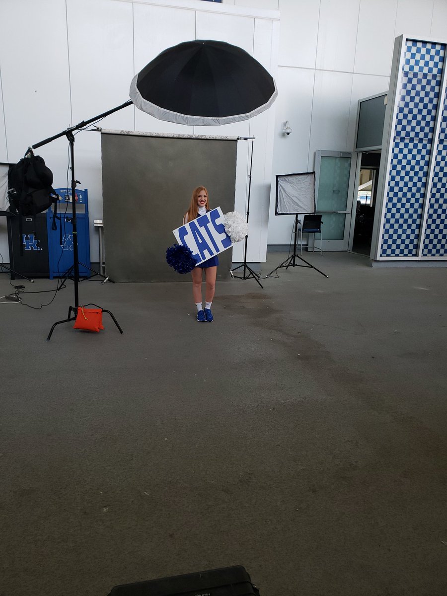 TimLetcher's tweet photo. Photo day with @KentuckyCheer and @rylee_grubbs, @DonavonRice, @Randi_Fausz and @danielfleharty1 https://t.co/UBj5Iijfei