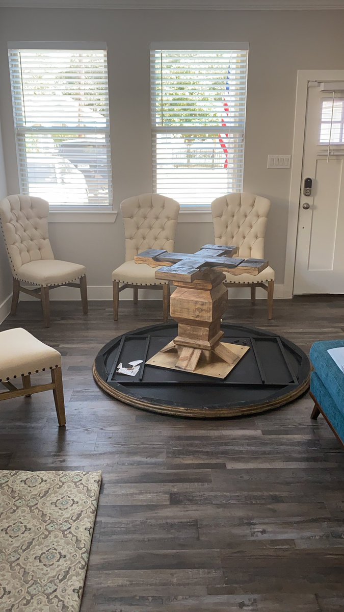 tommcshane's tweet photo. @RoomsToGo we wait 2 months for this order and this is how your delivery team leave the product as the hardware was incorrect. Your team are saying it’s a manufacturers issue and are offering little help at this point. #help or #refund https://t.co/wtz4hYEQFN