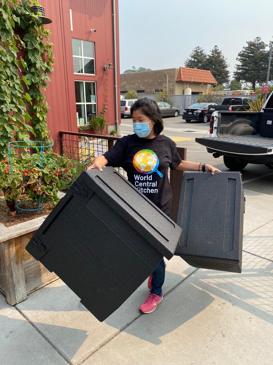 Meet Mia! 👋 Mia is a stalwart volunteer who joined WCK at the beginning of our Covid response in Oakland to provide meals to passengers & staff aboard the Princess cruise ship. Now, she's helping us with the California wildfires —loading Cambros for hot, fresh meal delivery!