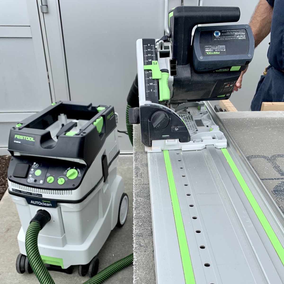 FestoolUSA's tweet photo. Track Saw Tuesday!
#TSC55 #CT48AC #HEPA #tracksawtuesday #tooltuesday https://t.co/6c0nJ5w3QC