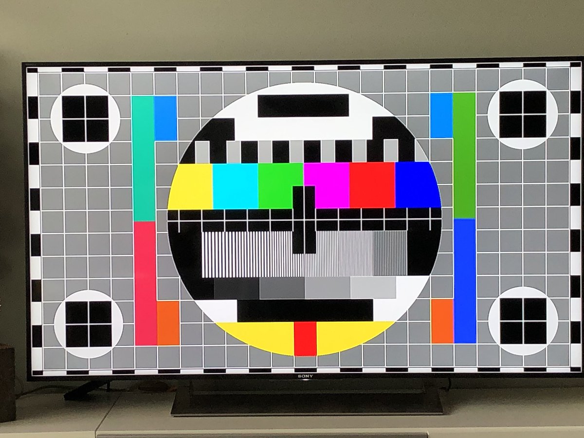 Henksander's tweet photo. Iemand een idee wat er met NPO Extra aan de hand is? #npoextra #npo #testbeeld #langgeleden #npoplus https://t.co/sLaK9USa7r