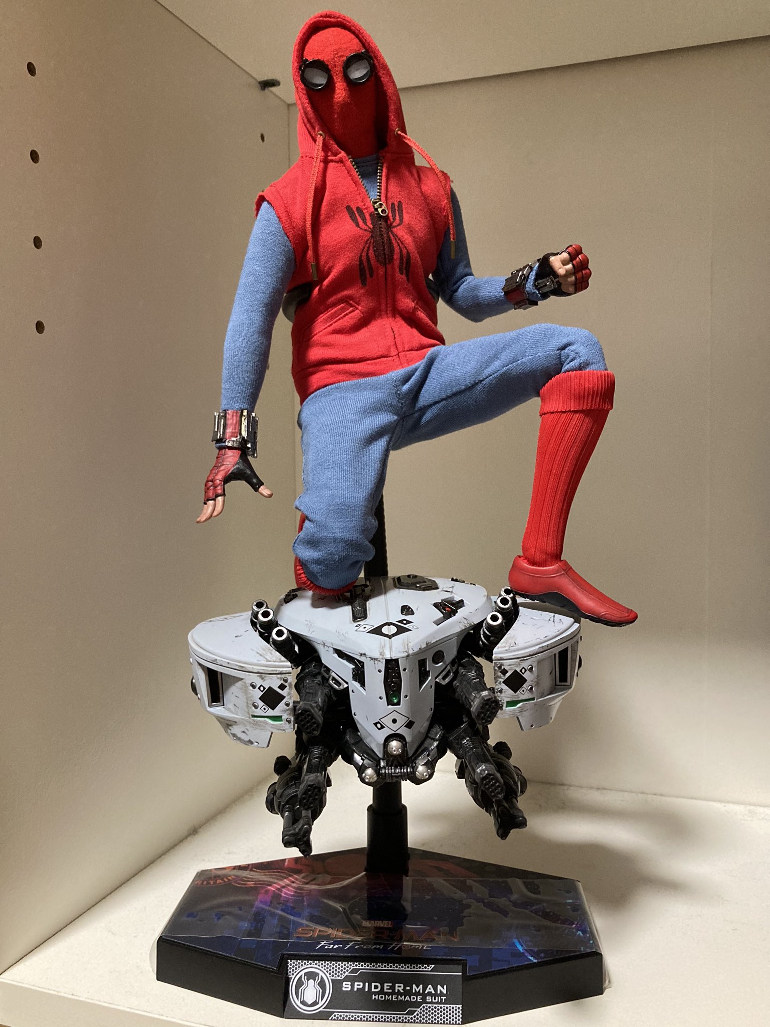 国内正規品 ホットトイズ スパイダーマン ホームメイドスーツ版-