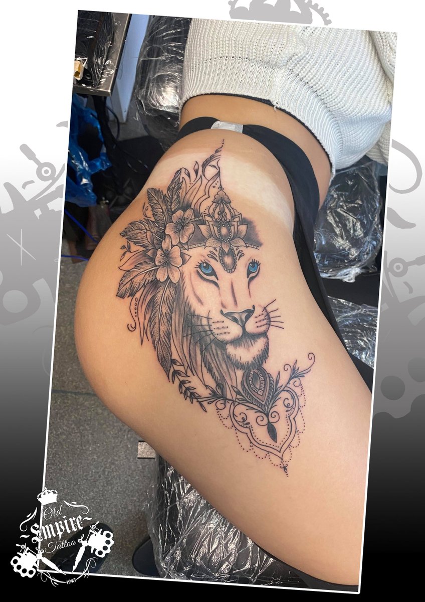 Half lion mandala face thigh piece Done by myself leightattoos Studio  auroratattoostudio lancaster uk wwwinstagramleightattoos   rBesttattoos