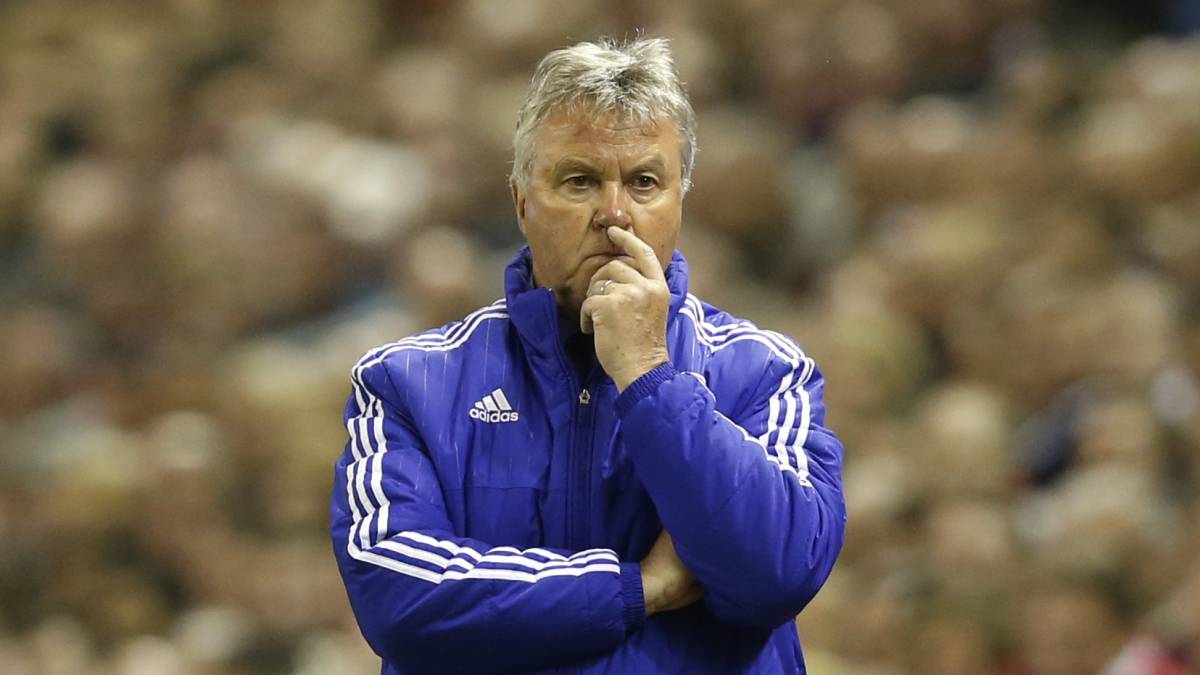 Toutefois les récents échecs de Guus Hiddink à la tête des dernières équipes qu'il a entraîné et la précipitation dans la décision de révoquer un coach qui avait permis à l'île de sortir du lot laissent planer le doute sur les ambitions footballistiques de Curaçao.