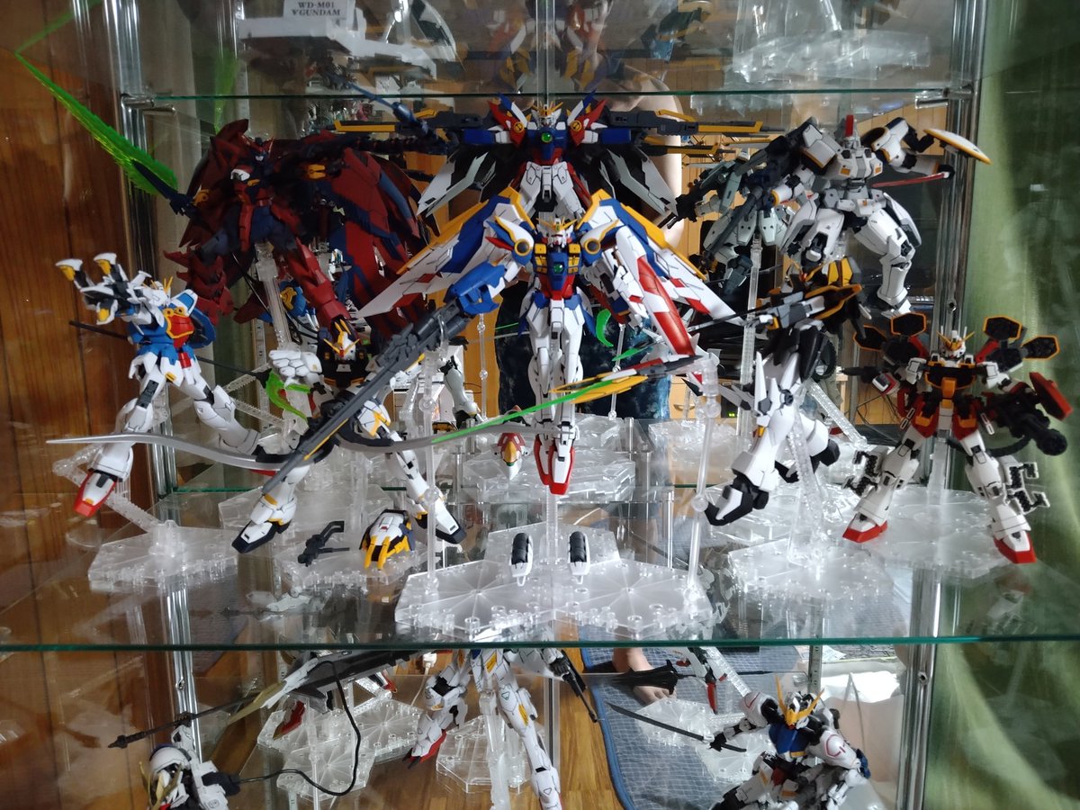 にーそ 機動戦士ガンダムw Endless Waltz 敗者たちの栄光 全て完成しました 製作途中入らないかもとの懸念があったけど全部無事に入って良かった ガンプラの画像を貼るとrtされると聞いて ガンプラ