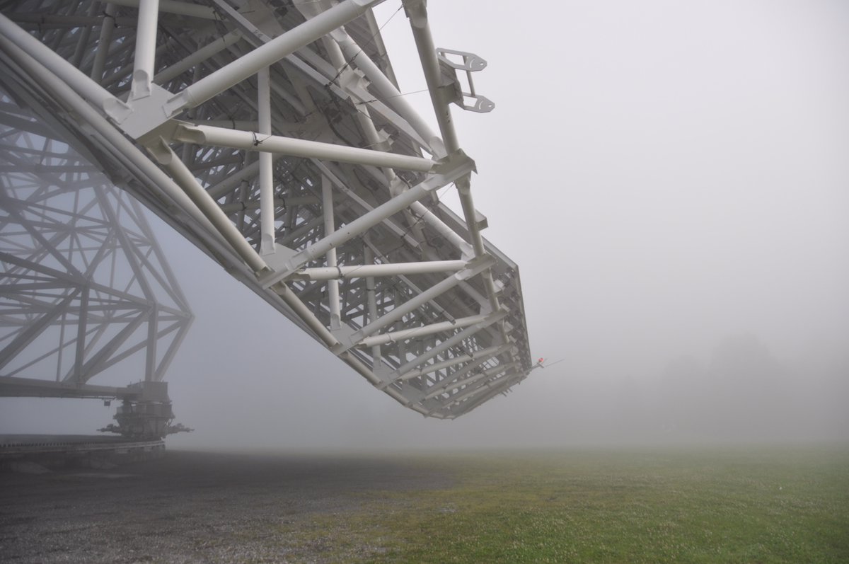 The dish can dip as low as 12 feet above the ground, letting astronomers observe 85% of the whole sky.9/