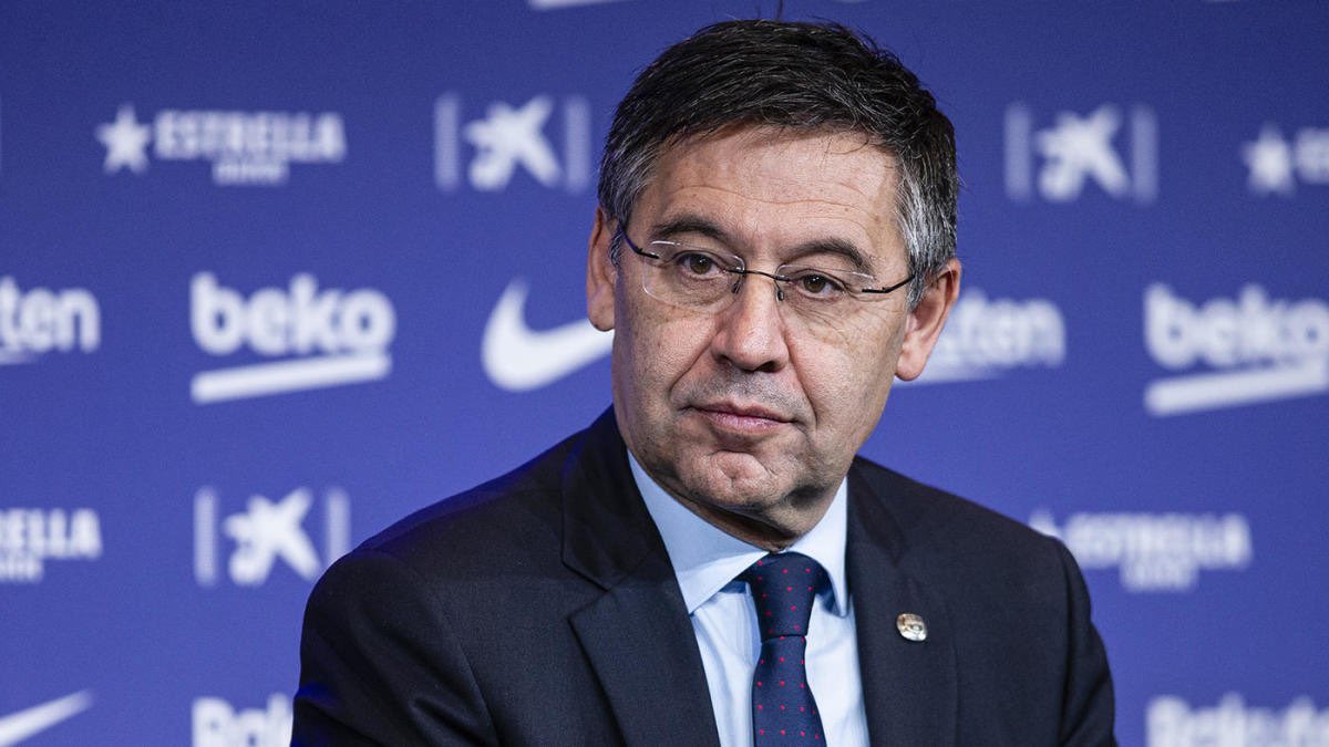 TransferNews's tweet photo. Bartomeu has decided to resign after the emergency meeting. [tyc sports] https://t.co/ENOSaPhHjm