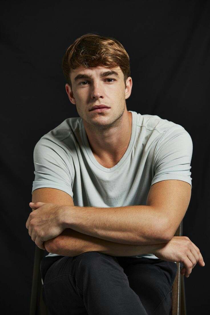 daisyjiones's tweet photo. the actor:
★★★★★★★★★★★★★★★★★★★★★★★★★★★★★★★★★★★★★★★★★★★★★★★★

the character: 
★★★★★★★★★★★★★★★★★★★★★★★★★★★★★★★★★★★★★★★★★★★★★★★★ https://t.co/zP5sNSbUCr
