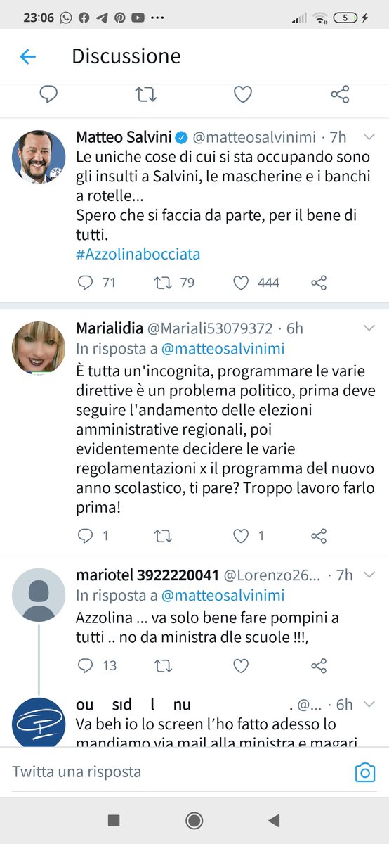 Teresanap2's tweet photo. Stavo guardando il profilo di Salvini e: https://t.co/1SzSFncVdK