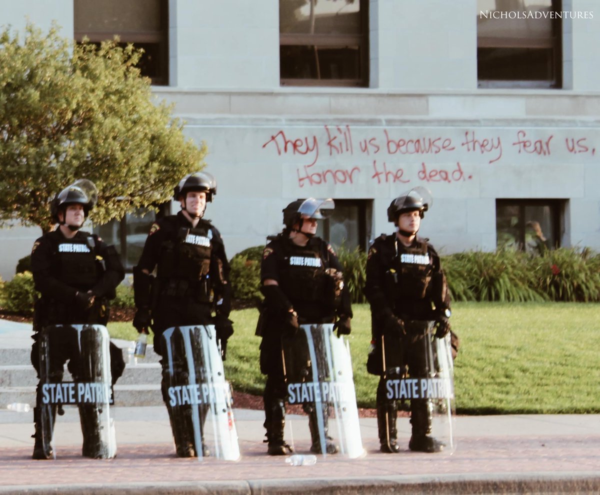 Police guarded the courthouse. Government property got the majority of the protection.