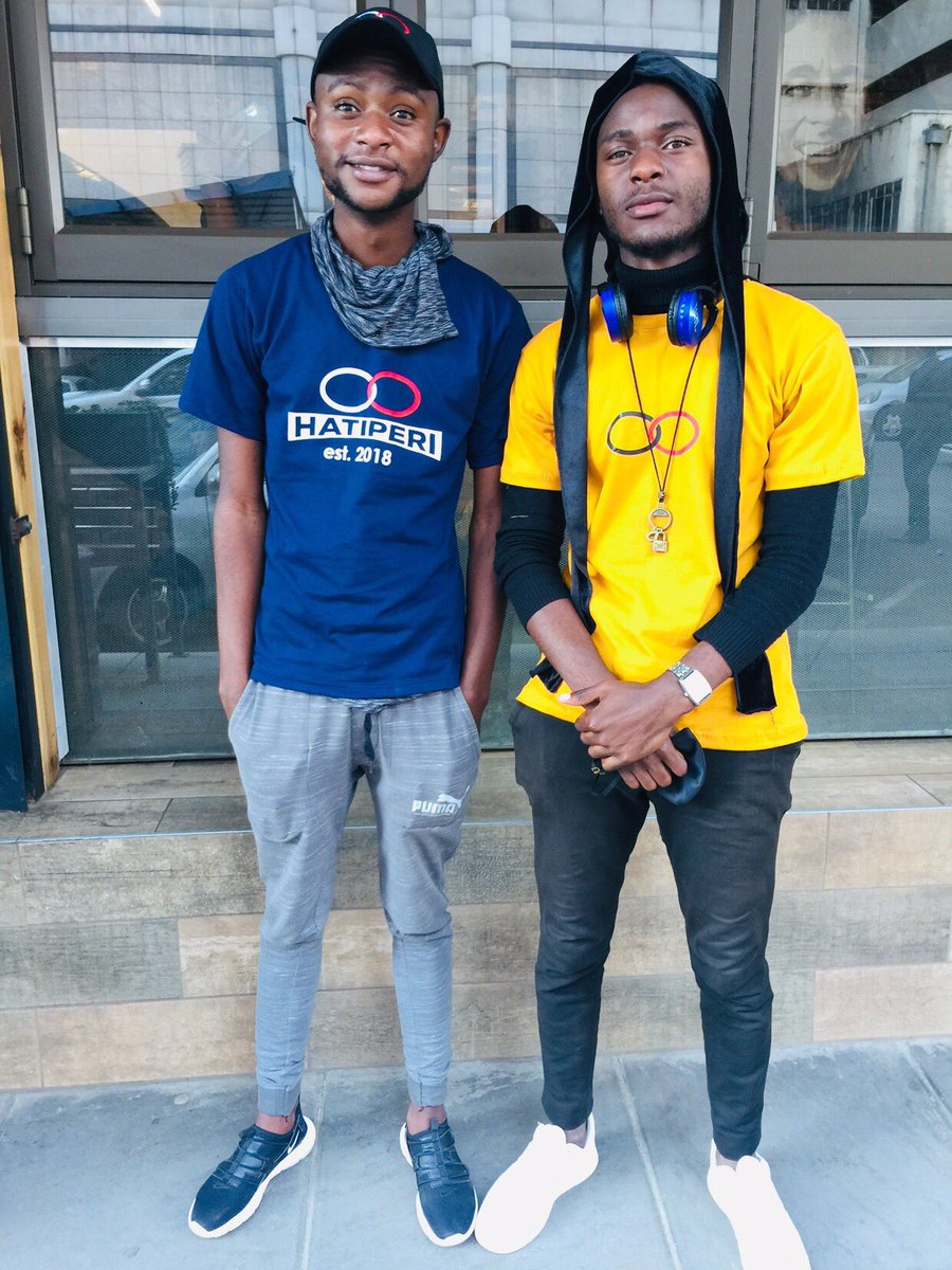 ronaldmachipisa's tweet photo. It was my honor to you @hatiperi_wacho & @KupaTheRealest was particularly impressed with your commitment & professionalism. I am Happy with your project let's all contribute to their amazing project that will help youth break barriers #SupportLocalHustle https://t.co/QOrrPZ1wZX