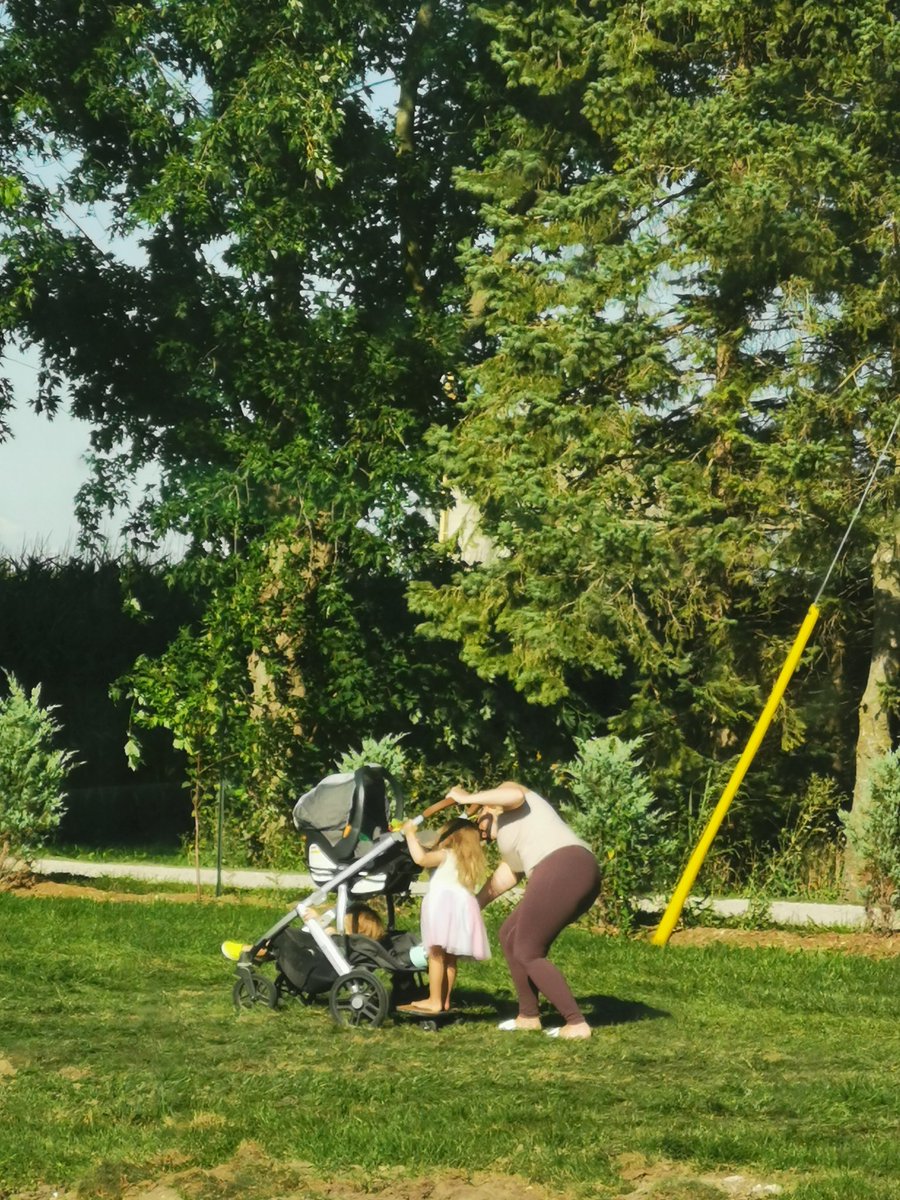 How many kids can you fit on a stroller