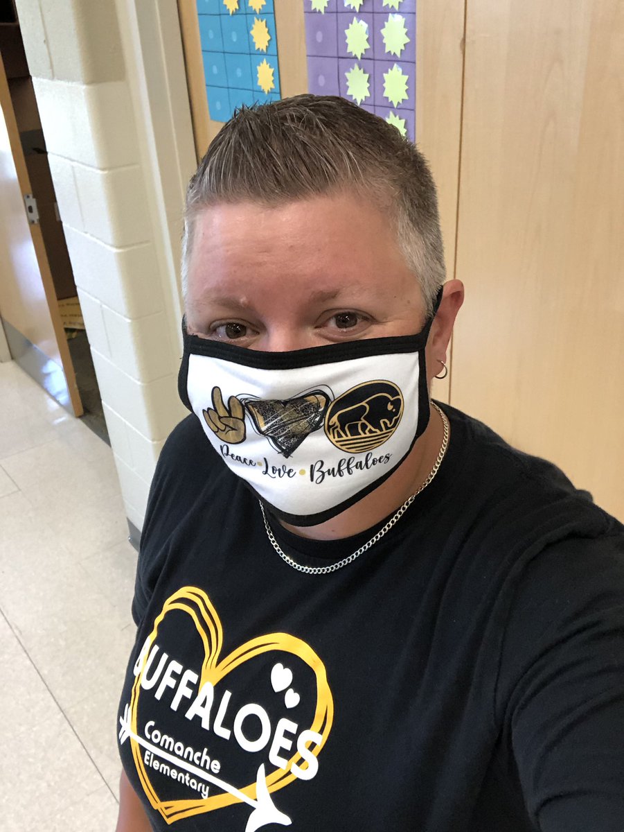 Harlow9090's tweet photo. Back at it!  So exciting to see all of the certified staff today!  Now eagerly waiting for the classified staff to come back next week!  #ComancheStrong #ForTheHerd #ComancheCares @Buffaloes_SMSD https://t.co/v6un9apzgr