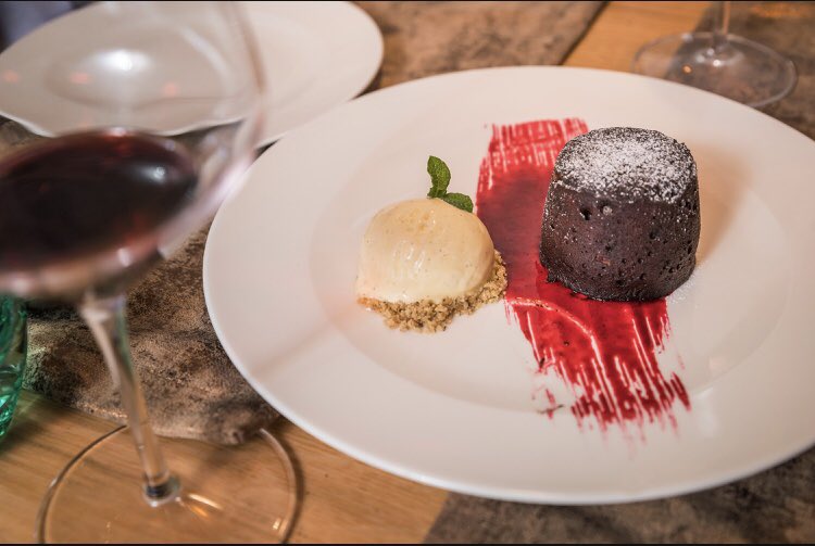FDubrovnik's tweet photo. Dessert time. 

https://t.co/NjJxe8AhES

#forty4dubrovnik #fortyfourdubrovnik #stradun #tastyfood #dubrovnik #hrvatska #finedining #croatia #restaurant #dessertdecor https://t.co/ImYXUqJpAz