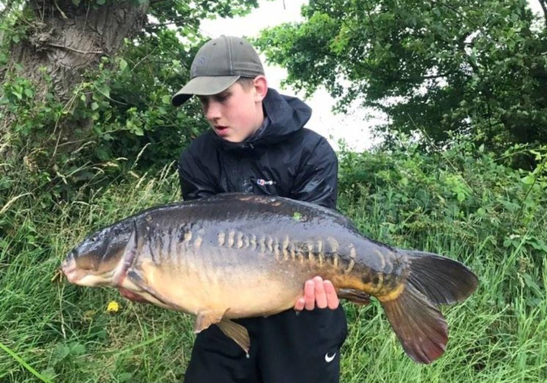 Team member <a href="/bs/">Britt Selvitelle</a>.carping has been keeping himself busy latley 👌.

Caught on a blow back rig in the edge using long shank hooks in a size 4 and a big 4oz drop off inline lead to nail the hook home 🏠.

Top angling mate keep those chunks coming 👍🔥🎣🐳.