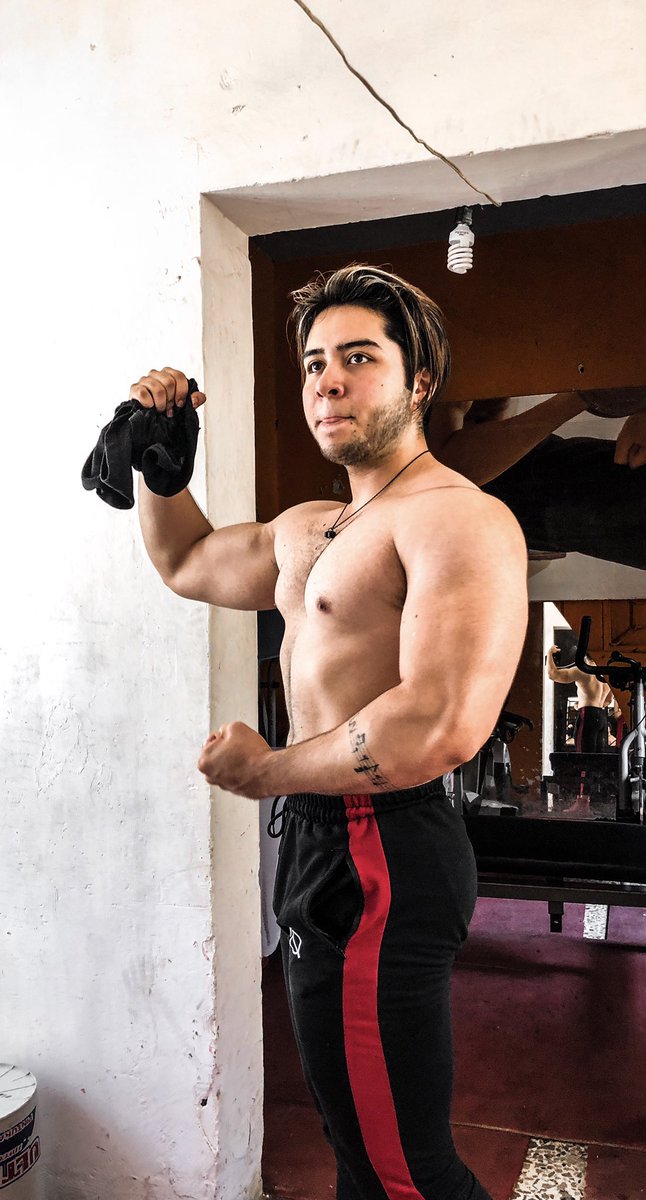 SaulRodrigueez's tweet photo. con chocho cualquiera🤷🏻‍♂️ https://t.co/ULFAnjpW65