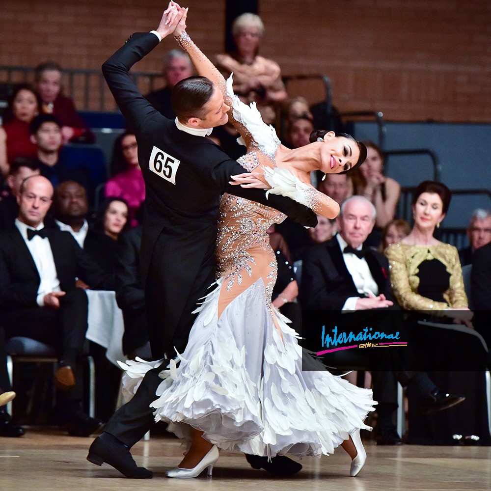 IDSdanceSHOES's tweet photo. #Throwback to the UK Open Championships 2020 with this fabulous photo of #IDSEliteTeam Valerio Colantoni & Monica Nigro👌✨ They finished 3rd in what was a fantastic final 🙌
Valerio wore our Contra Black Lycra 👞 while Monica wore our NEW ICS Vista👠
Shop their styles online🛒 https://t.co/VE0jBxKtfS