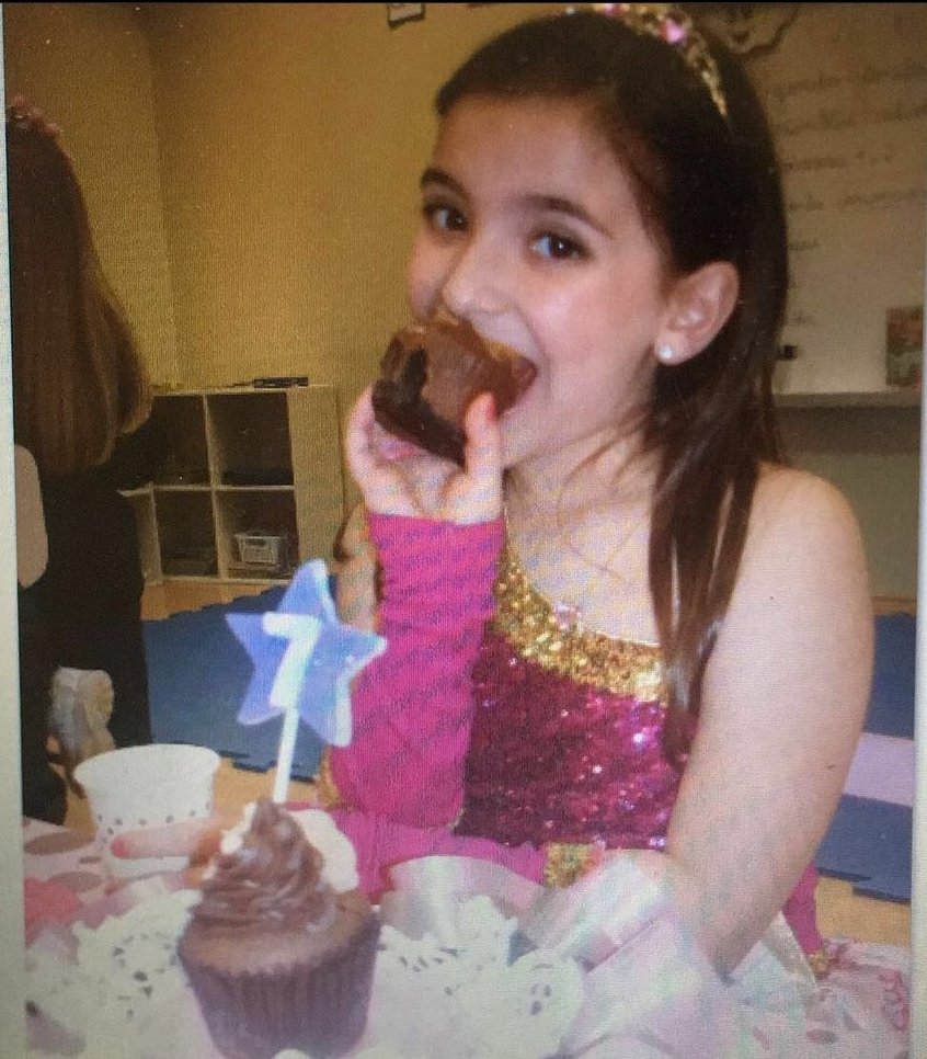 EASIERLFTV's tweet image. "shout out to the old me and everything you showed me" 
#STREAMOLDME #CALMPromoComp #5SOSRedTeam