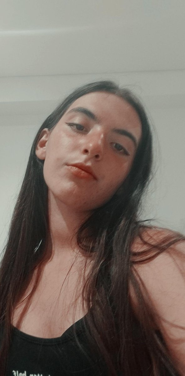 EASIERLFTV's tweet image. "shout out to the old me and everything you showed me" 
#STREAMOLDME #CALMPromoComp #5SOSRedTeam