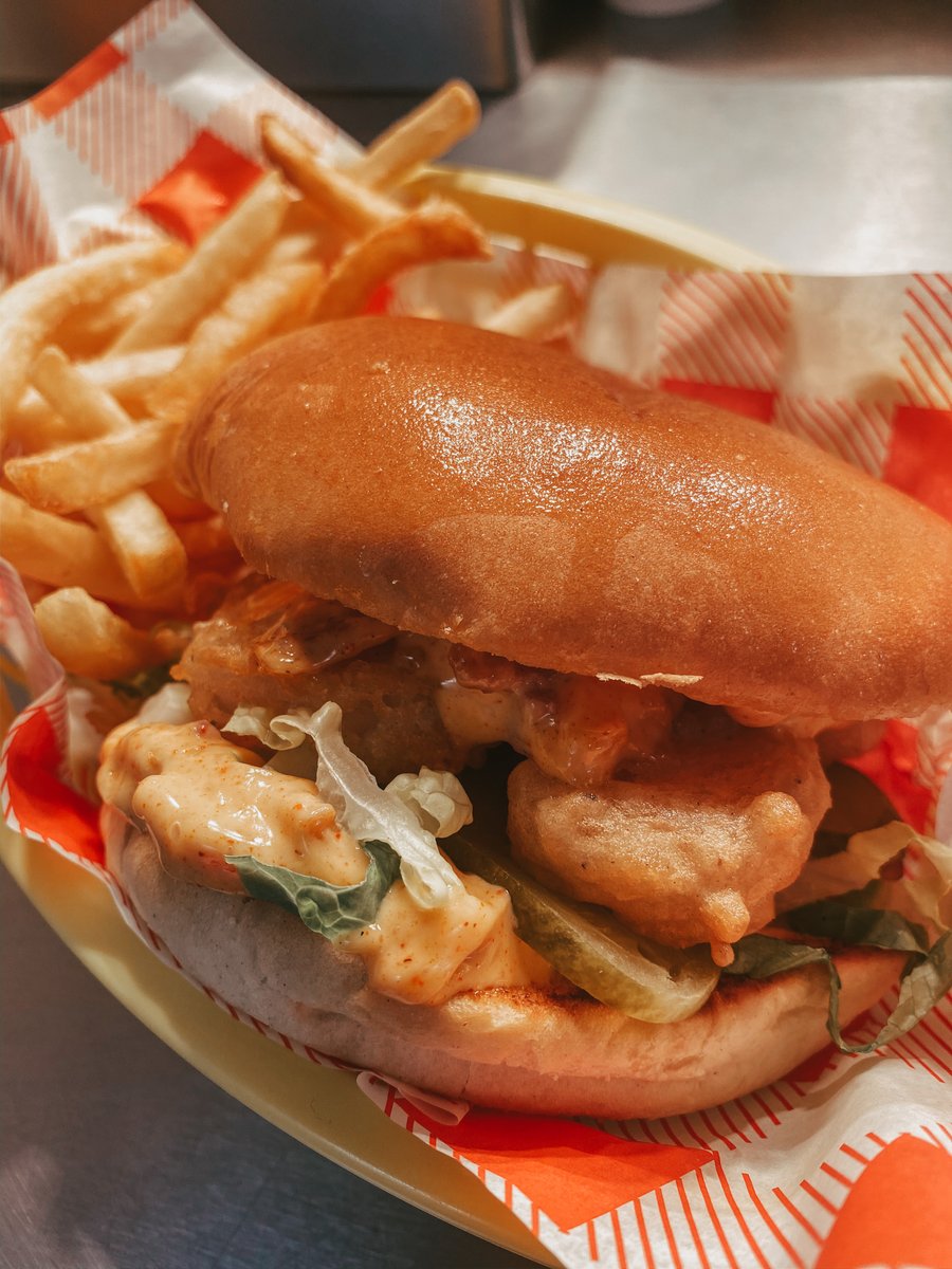 EAT OUT TO HELP OUT.👏 

Don't be daft...enjoy burgers, wings &amp; loaded fries for a fraction of the price... book now! 🖤 

Book now 👉 bit.ly/2Q5BEFG