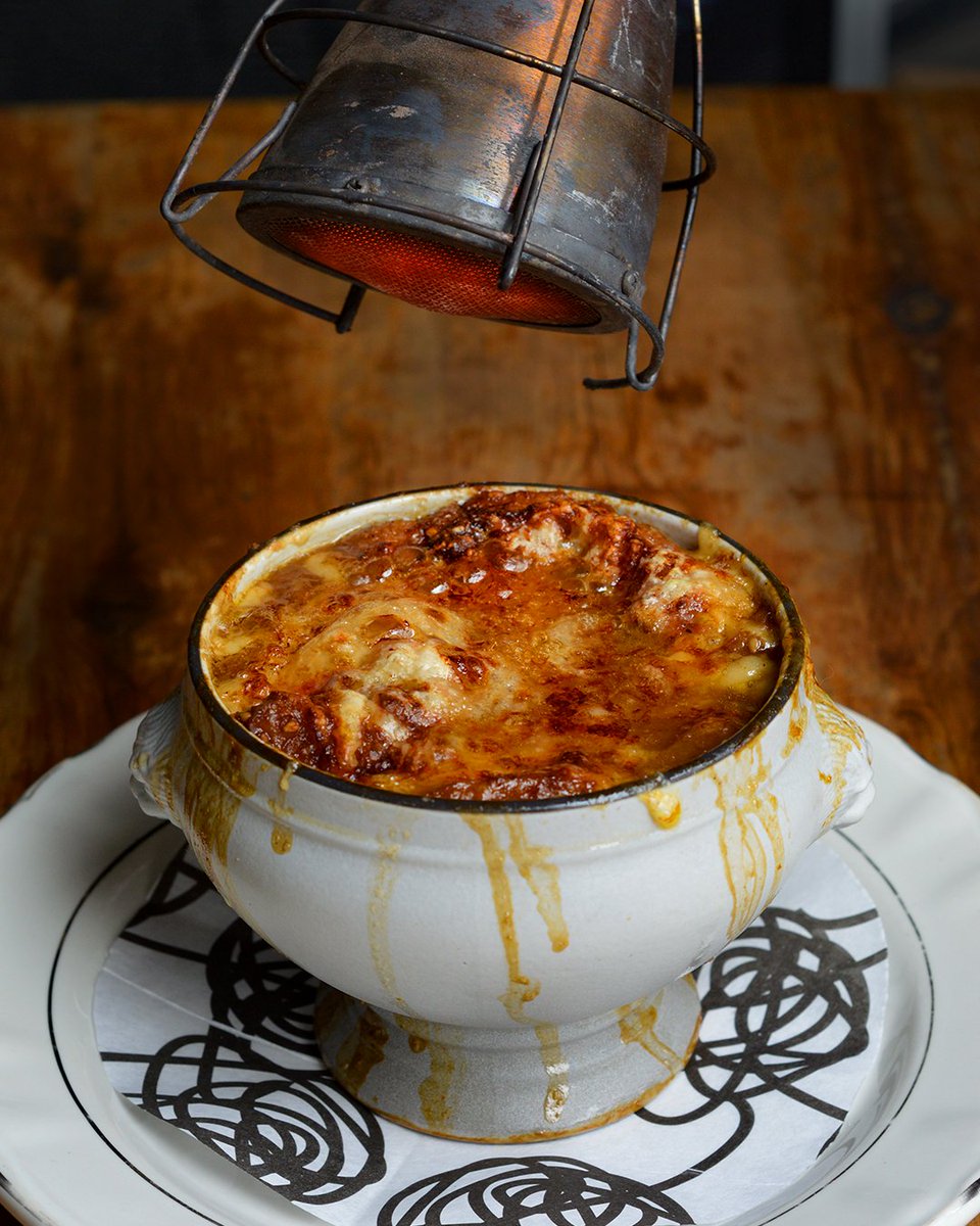 ¡Estamos de vuelta!
Listos para recibirte en <a href="/NudoNegro_DO/">Nudo Negro</a> con la tradicional Sopa de Cebolla francesa, una delicia caliente cubierta con queso Gruyere y Parmesano Reggiano 🇫🇷

📍Zacatecas 139, #ColoniaRoma
#EstamosDeRegreso