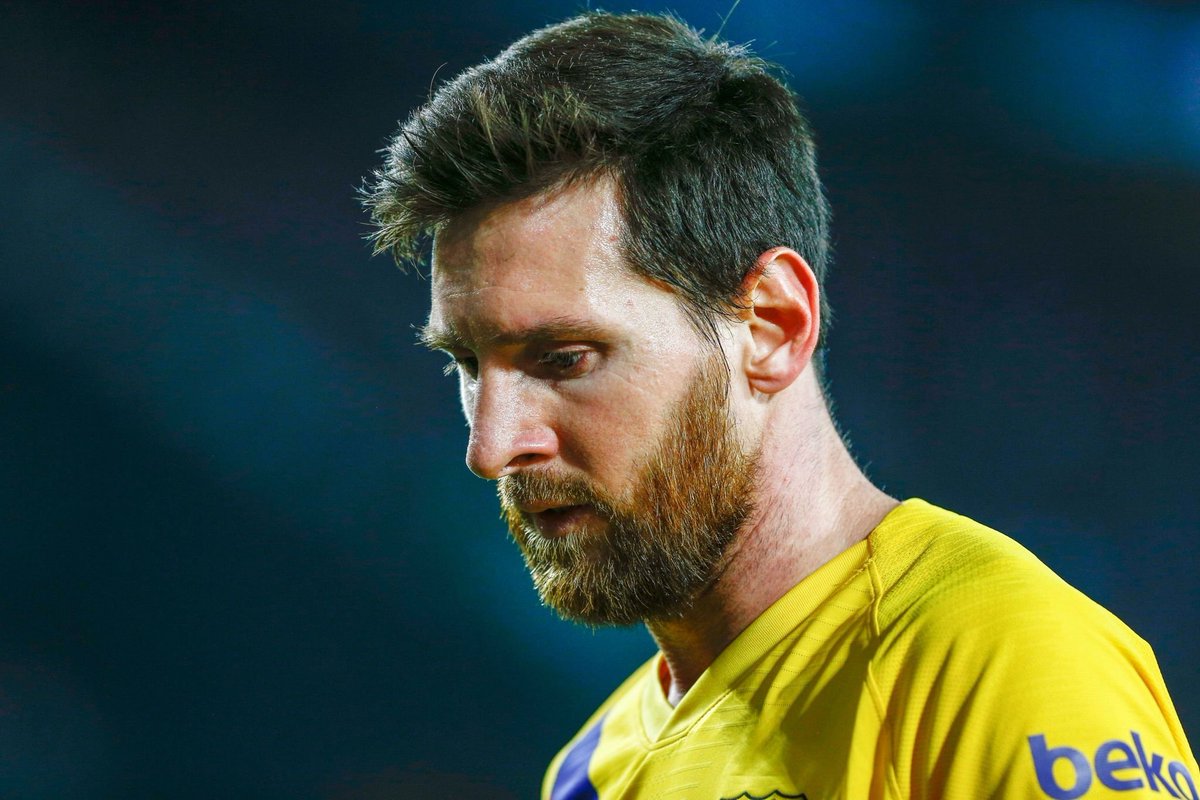 Fin de una era 🤯🤯🤯

El astro argentino #Messi acaba de comunicar la CD del #Barcelona 🇪🇸, que se va del club.

Los clubes interesados son dos por ahora: #ManchesterCity 🏴󠁧󠁢󠁥󠁮󠁧󠁿 y #PSG 🇫🇷.

#HoraProfe 
#LaDeportiva 
#1120AM 
#A2CMedia