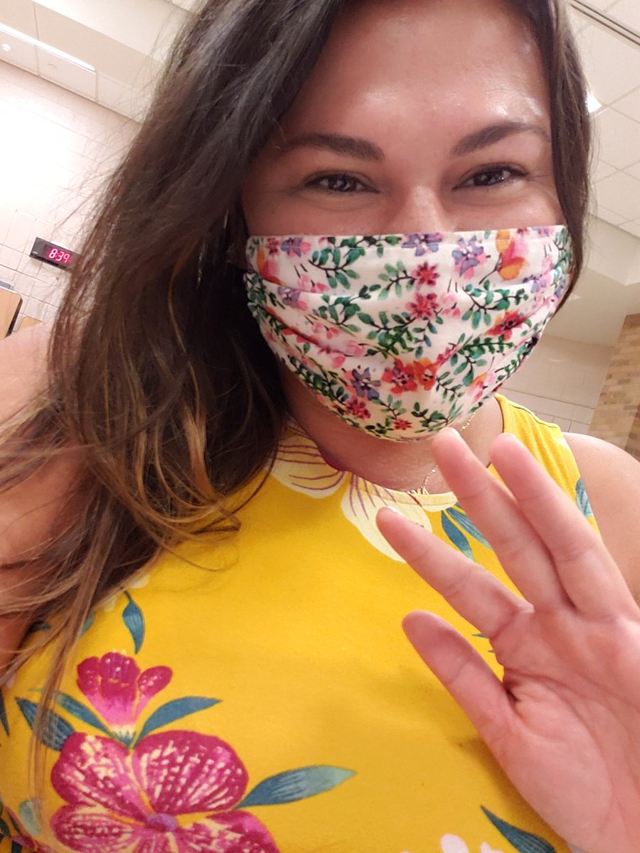 AnglinTeacher's tweet photo. So happy to be back at it!  #RCSpride #LeadWithHart #Teacher #RCSCountOnMe #HomeEc #FamilyAndConsumerSciences https://t.co/TGMDt31Uae