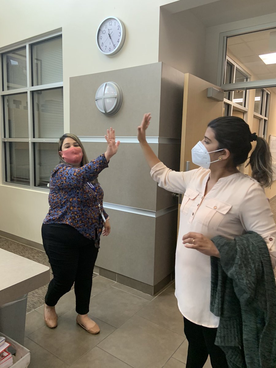 ArnulfaOrtiz's tweet photo. TWITTER CHALLENGE #togetherwebuildabettertomorrow #CEColts @CarrollColts @SolmariaBds https://t.co/Ru8YspevWS
