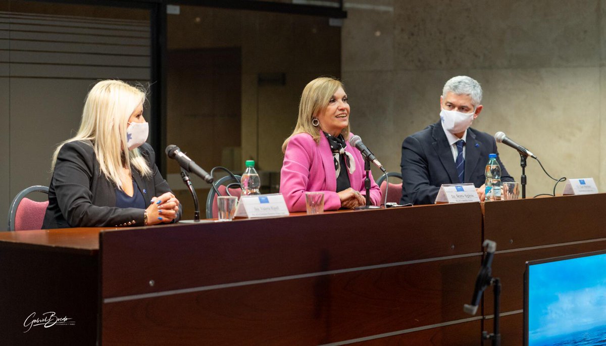 Valeriaripoll3's tweet image. @AzulAbrazo @beatrizargimon De corazón, mil gracias a todos!
